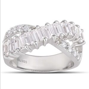 VICTORIA TOWNSEND Cubic Zirconia Crossover Infinity Ring Sz 5